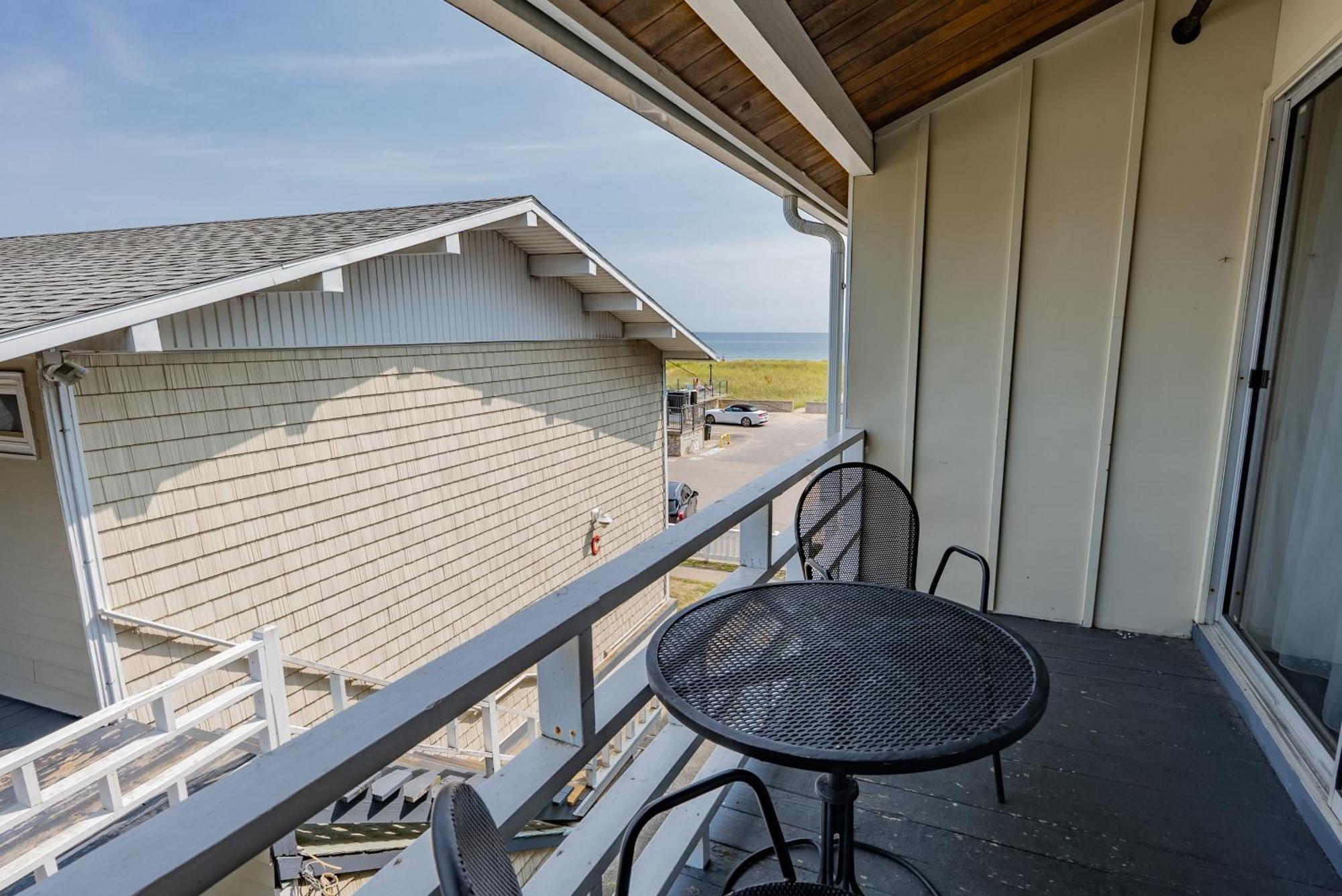 Waves Oceanfront Resort Old Orchard Beach Buitenkant foto